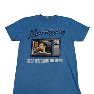 MORRISSEY STOP WATCHING THE NEWS
GILDAN TEE SIZE 2XL